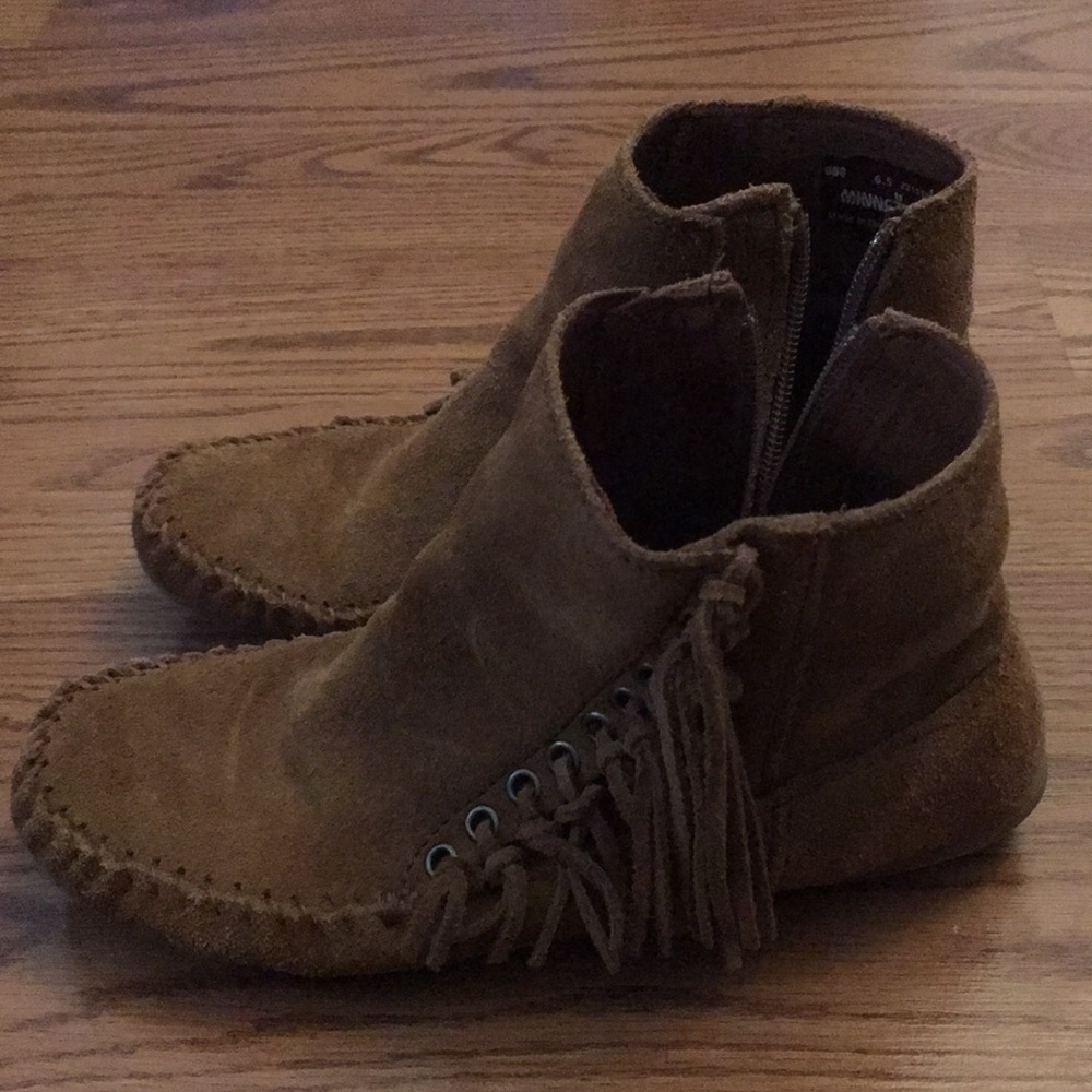 Minnetonka Moccasin boots